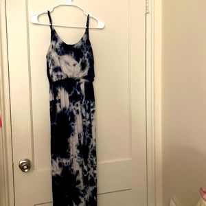 Olivia Rae navy tie dye maxi dress size: S short